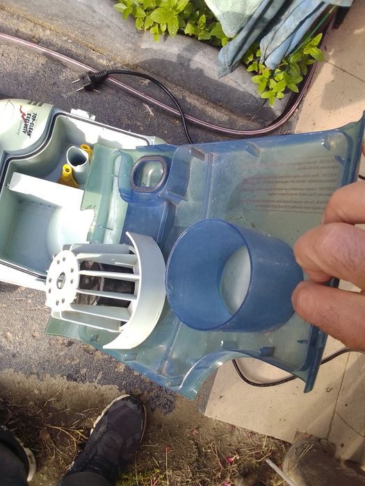 Vând aspirator cu injecție -abur