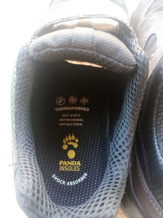 Продавам нови обувки Panda за строители