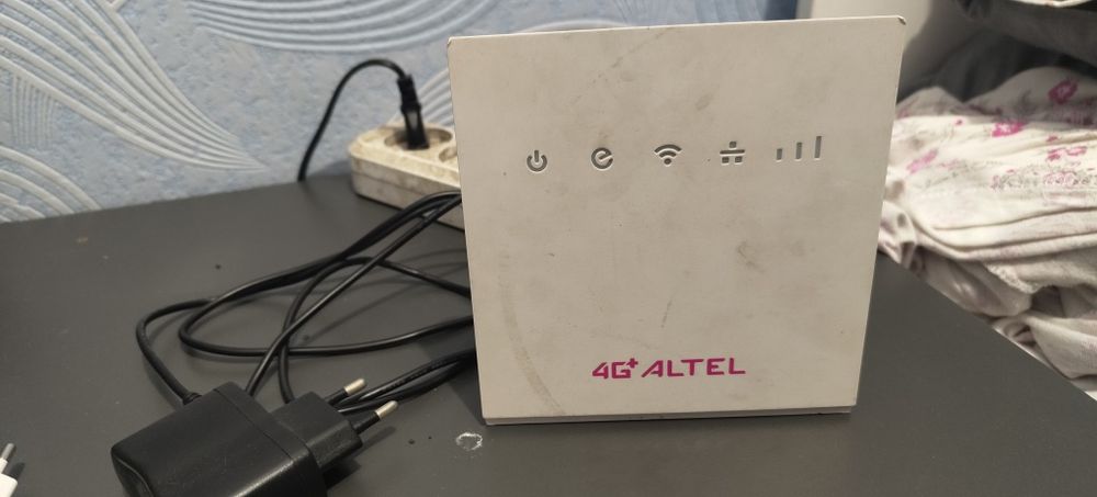 Роутер Алтел хорошем состоянии