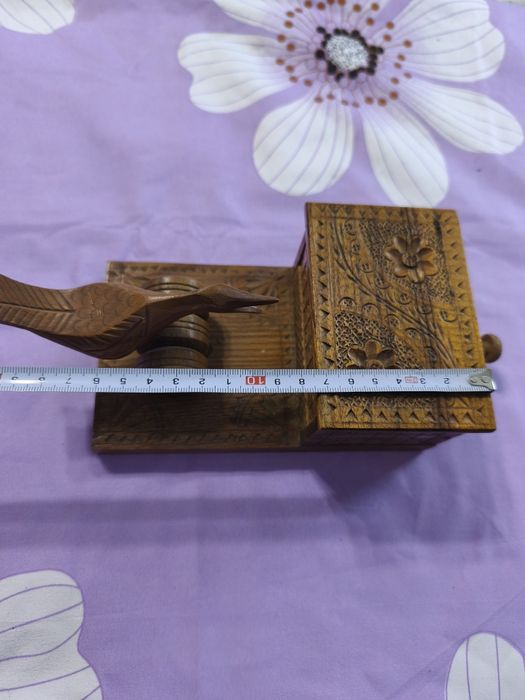 Tabachera lemn sculptat