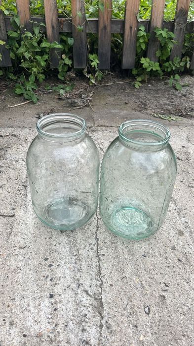 Продам банки 2 литровые