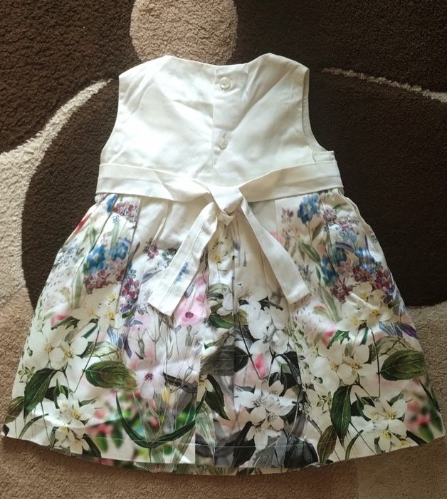 Разкошна рокля за малка принцеса