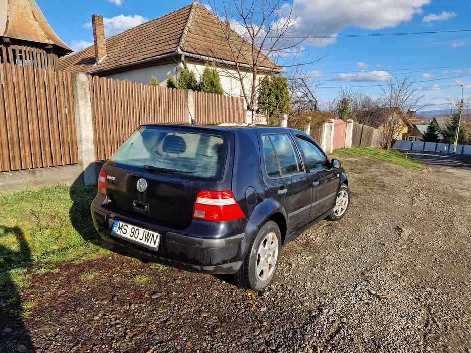 Vand VW Golf 4 1.4 benzina