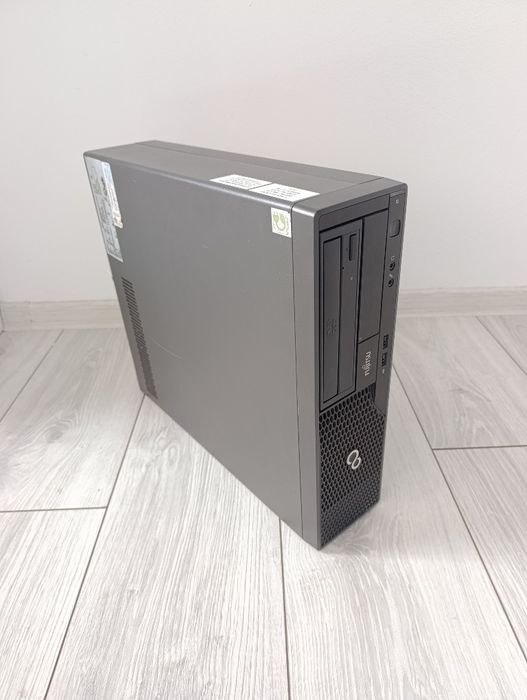 Vând urgent PC Fujitsu Esprimo i5 + SSD + GT 710, office/gaming ieftin