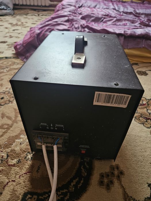 Стабилизатор напряжения 3000