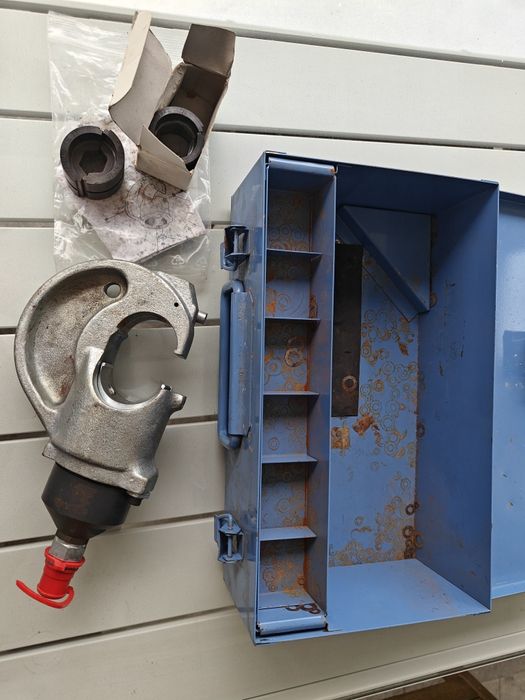 Alfra 130kN 10-300mm cap hidraulic cu bacuri