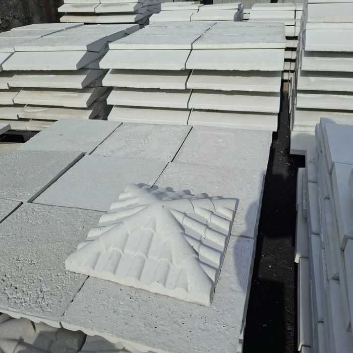 Бетонови / циментови колове 8/8/220 нови с арматура, Бетонови изделия.