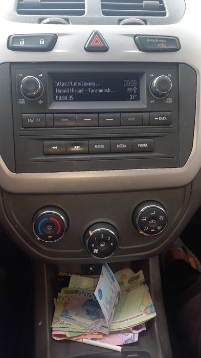 Yangi pachka koboltdan magnitafon sotiladi yoki manitorga almashtirila