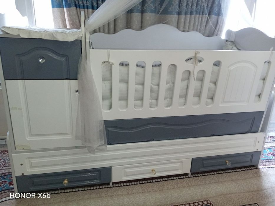 0 yoshdan 3-4 yoshgacha bolgan bolalar uchun  karavot