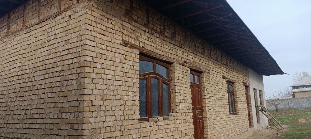 Uchastka sotiladi 12 sotik