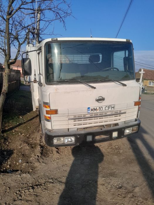 Mașină Nissan Eco-T100