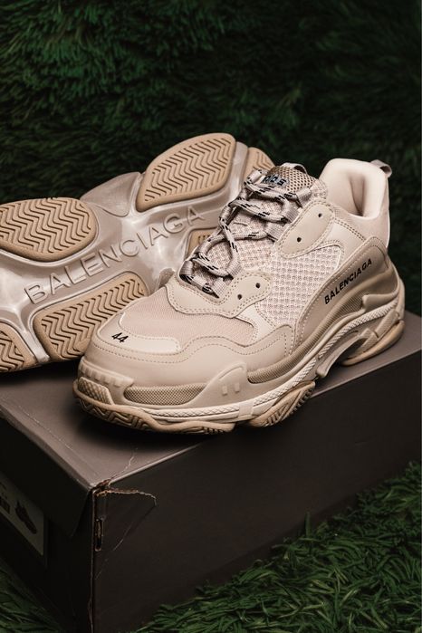Balenciaga Triple S Grey