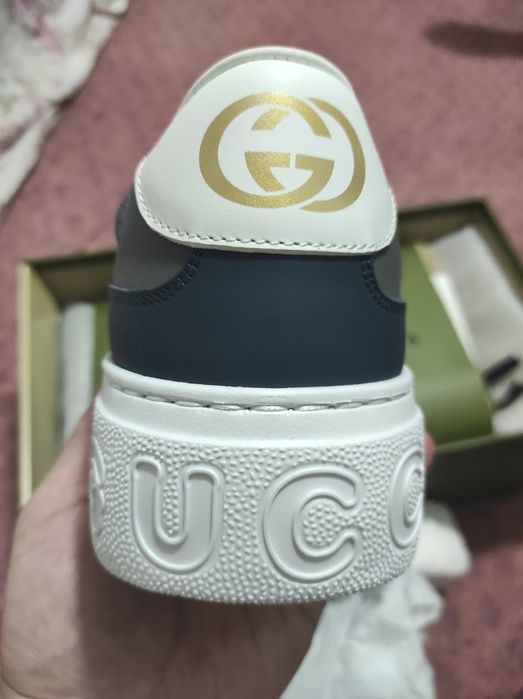 Крассовки от бренда GUCCI