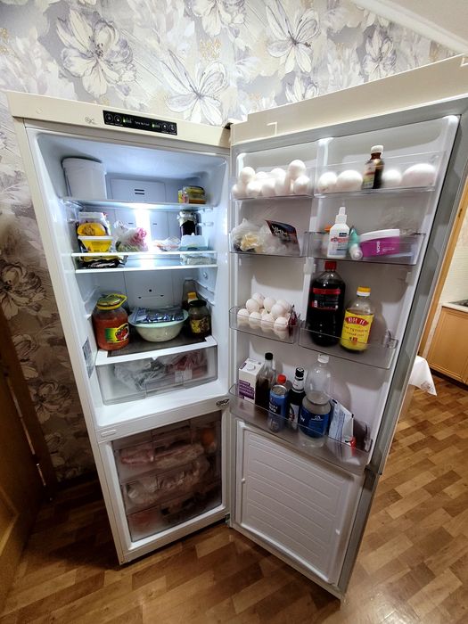 Продам холодильник lg