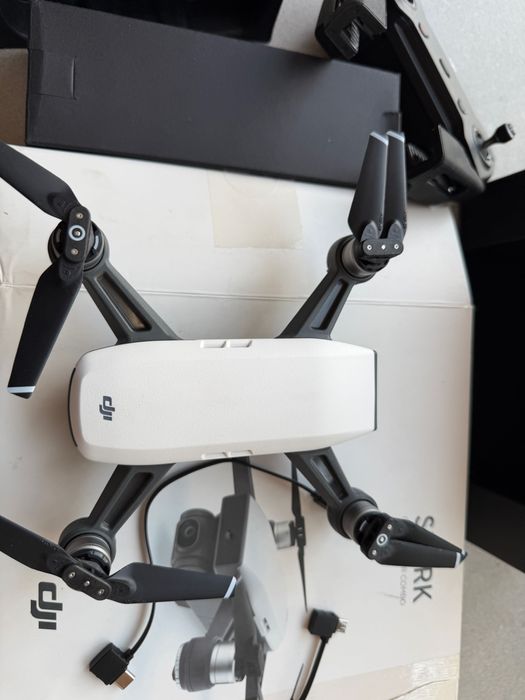 Drona DJI Spark ca noua - posibil defecta