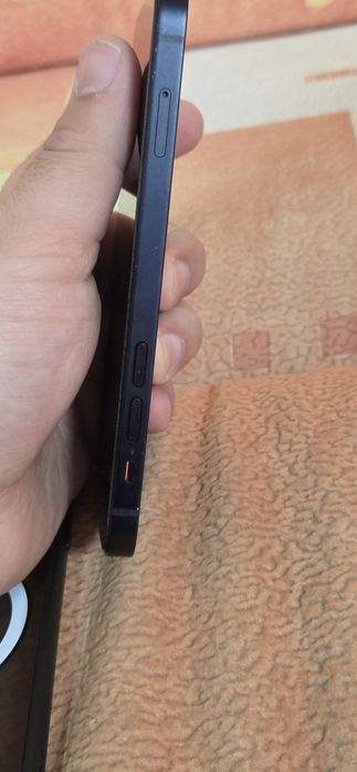 Продам Айфон 12 на 128 гб