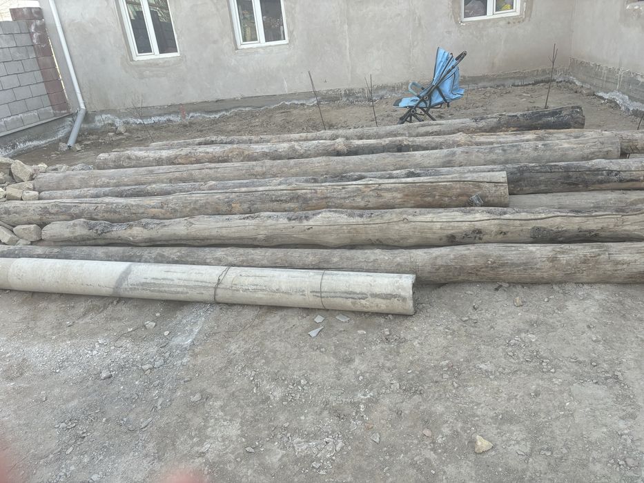 Бөрене сатылады ескі үйдің есіктері бар