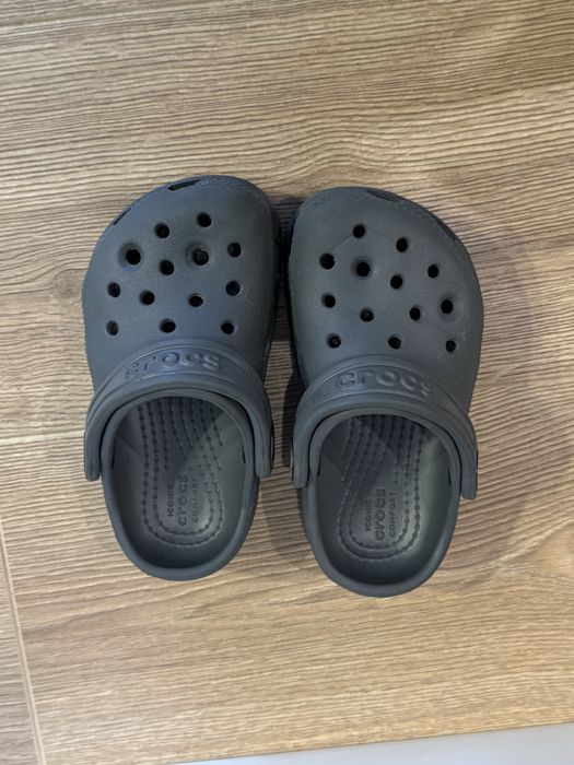 Saboti Crocs copii gri