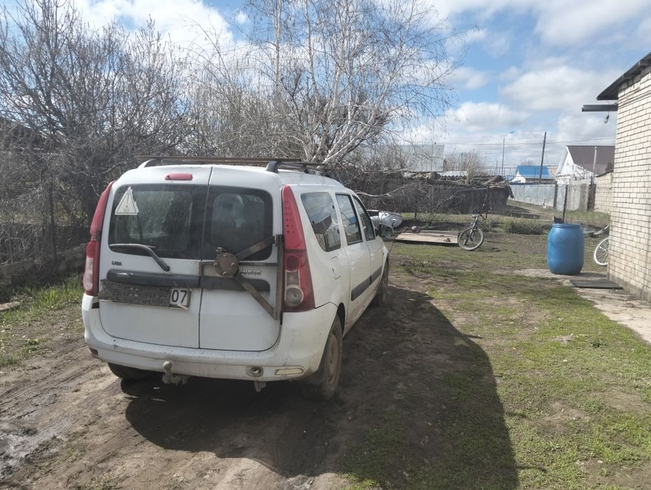 Лада Ларгус .                       .
