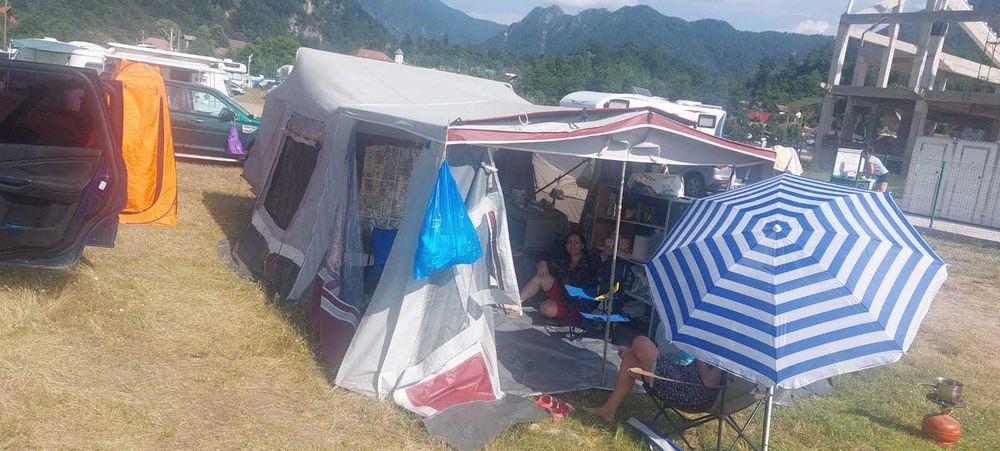 Remorca cort Camp Let Royal