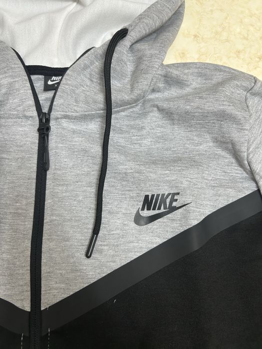 Trening Nike tek nou