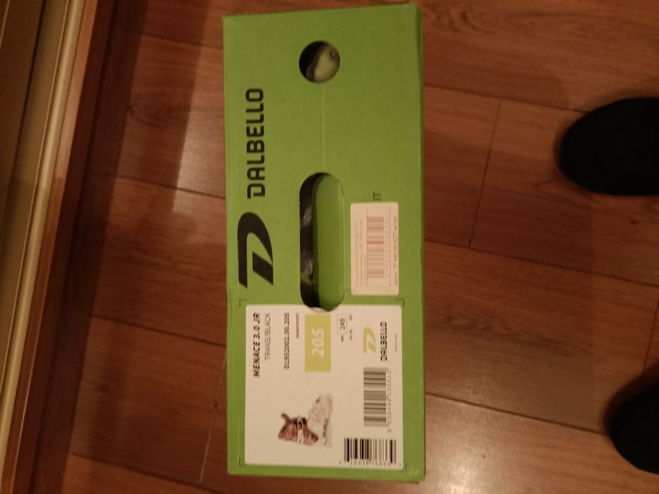 Продам лыжные ботинки