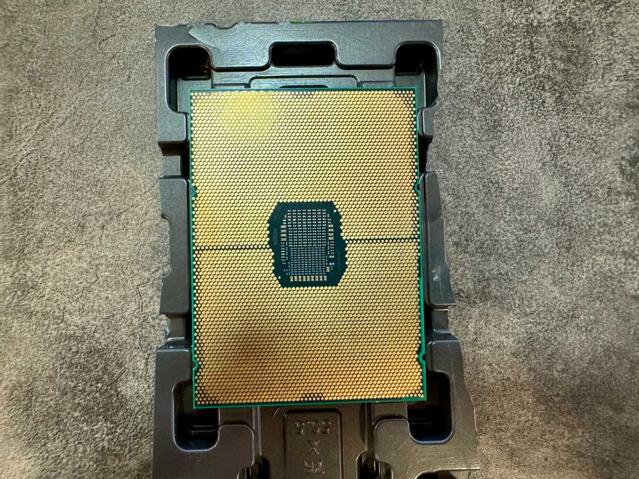 Серверный процессор Intel Xeon Silver 4309Y (Socket S4189)