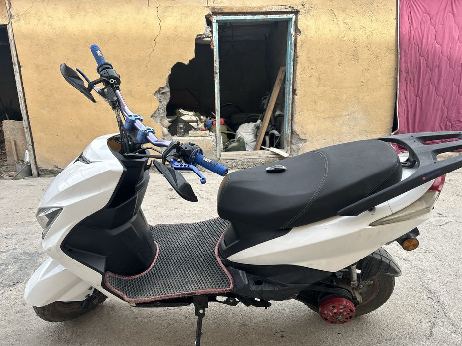 Продам мопед 150куб спорт вариаторы