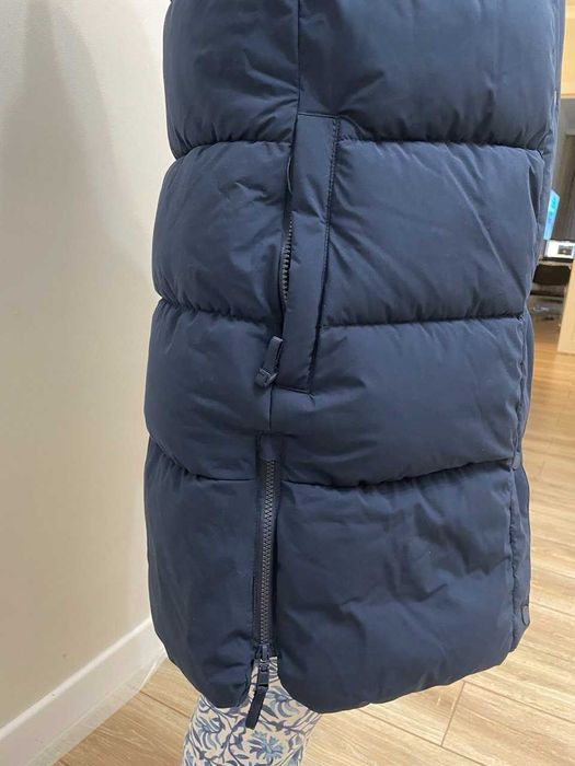 Куртка TOMMY Hilfiger новая