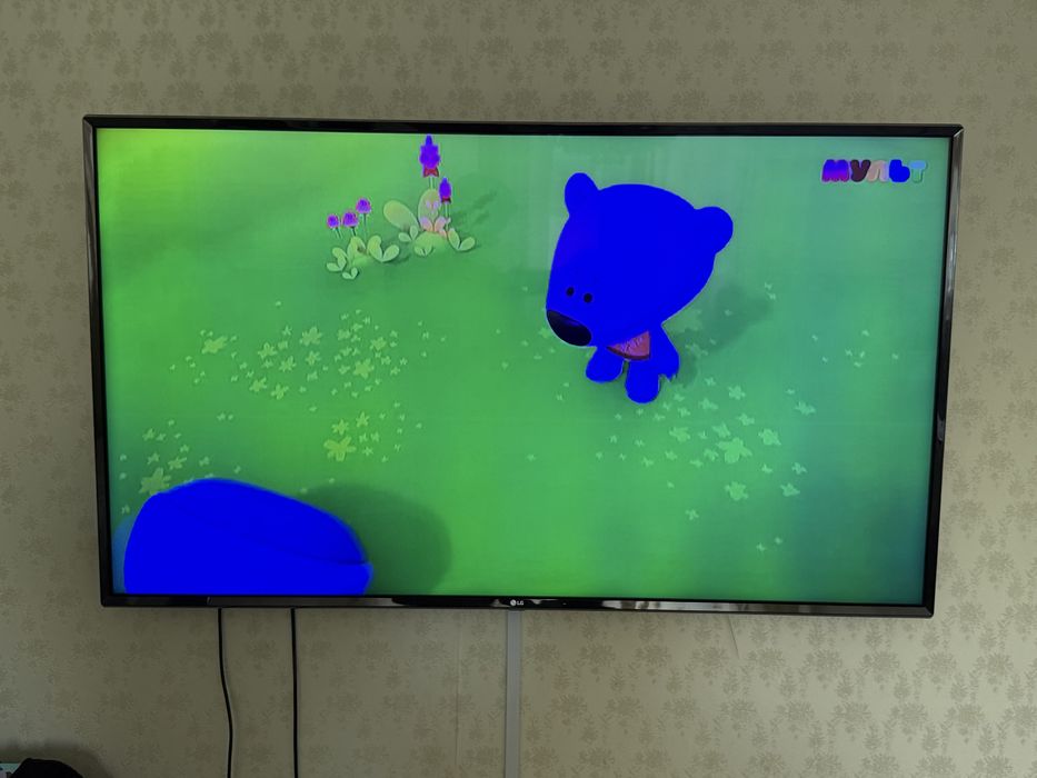 Продам телевизор lg