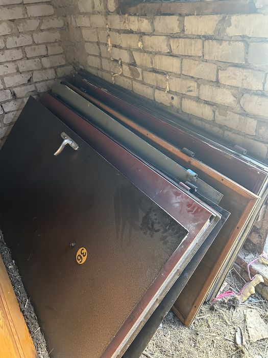 Продам металлический двери