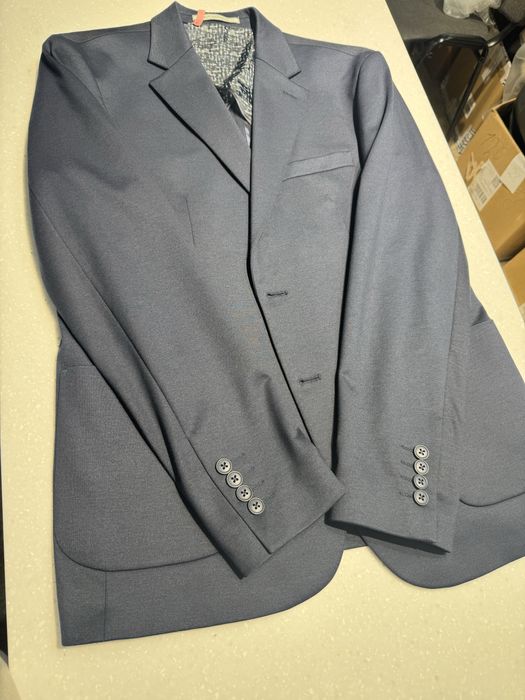 Продам Итальянский костюм