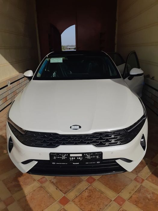 Kia k5 2021 beliy jemchug