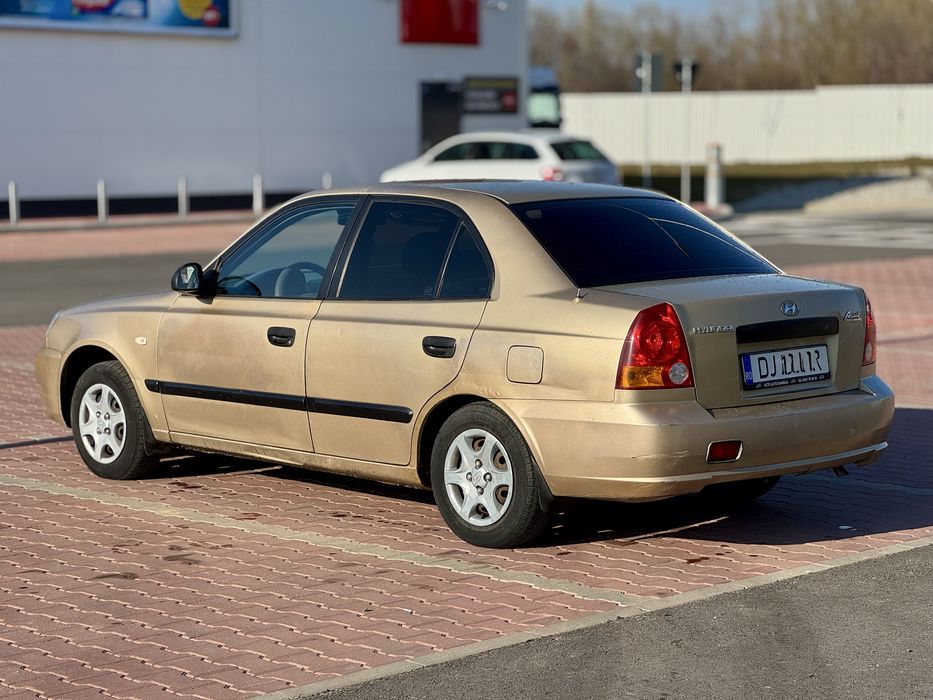 HYUNDAI Accent 2004 — imagine 2