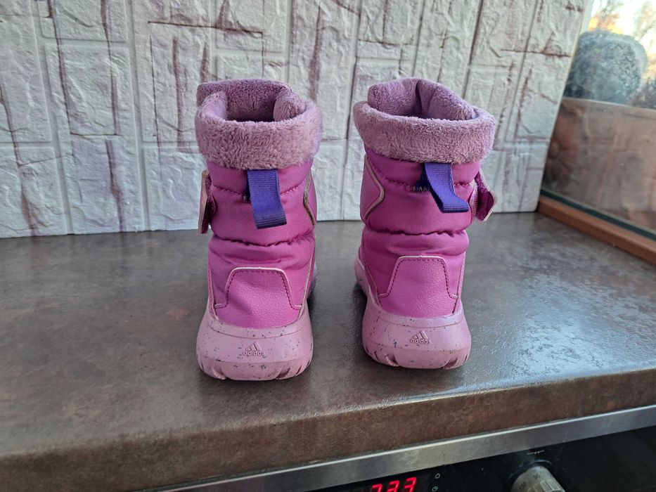 детски ботуши,зимни обувки,боти,апрески,Adidas номер29 за момиче,адида
