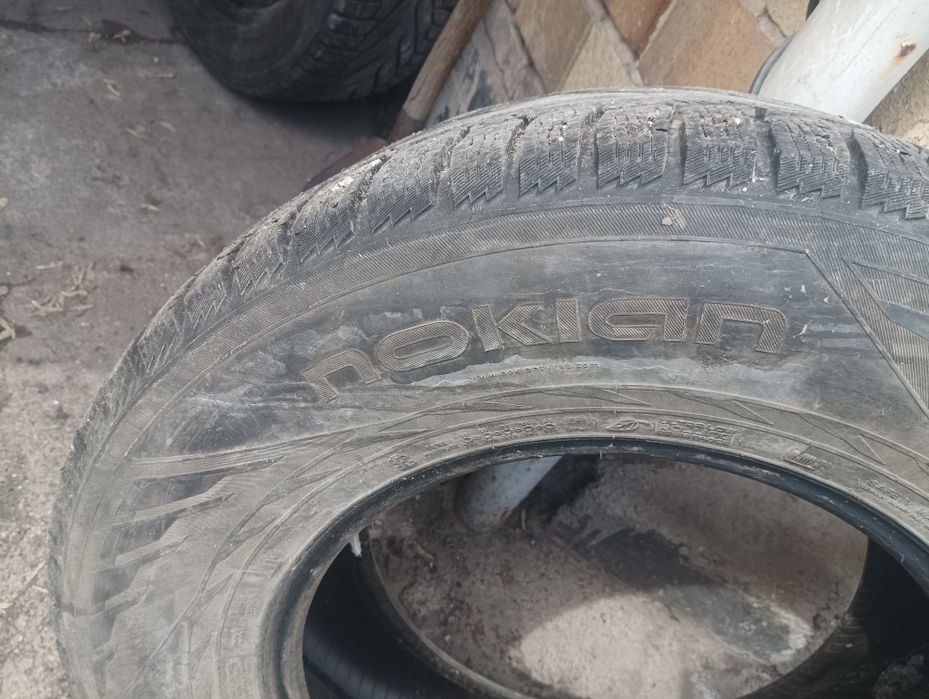 Продам комплект резины