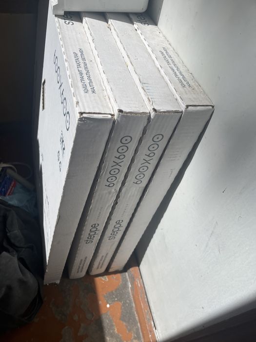 Продам кафель новый 60*60 12 шт