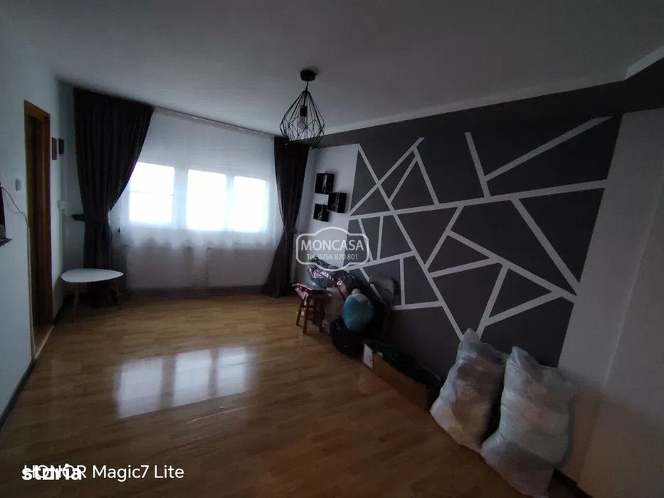 Garsoniera zona Catamarasti Deal, etaj 3