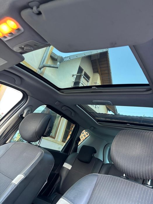 Renault Scenic 2011