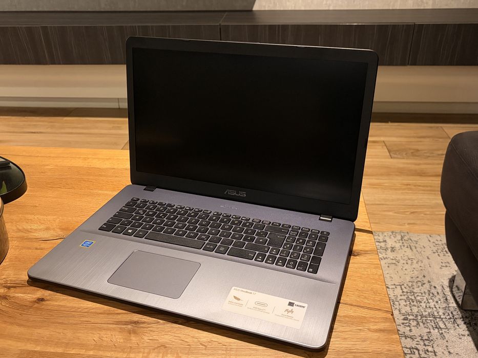 Vand Laptop Asus Vivo Book F705 U