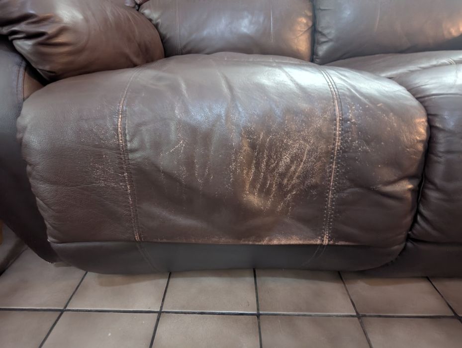 Диван от естествена кожа с релакс режим