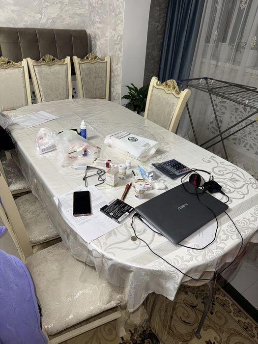 Продается! Стол (для зала), из дерева