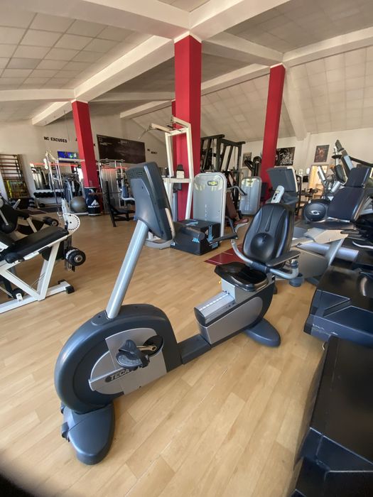 Aparte de bronzat -vertical si orizontal. Aparte fitness profesionale