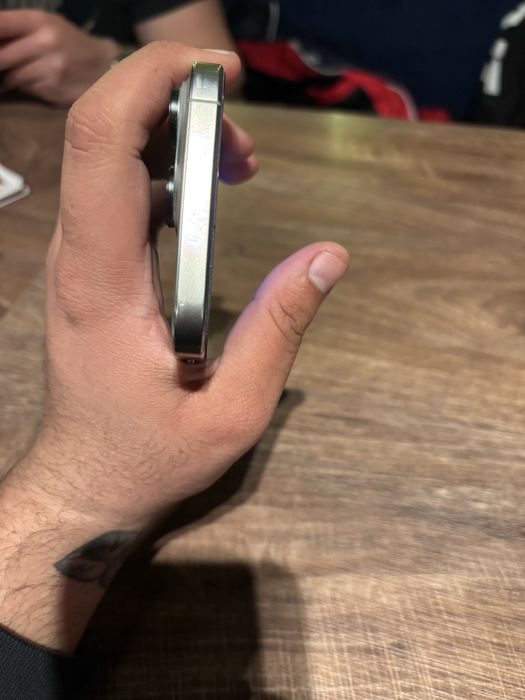 Iphone 16 pro max natural titanium