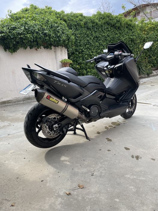 Скутер Yamaha T-max