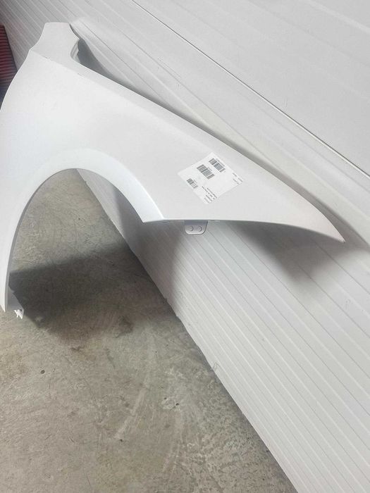 Преден десен калник за MERCEDES S-Class W223