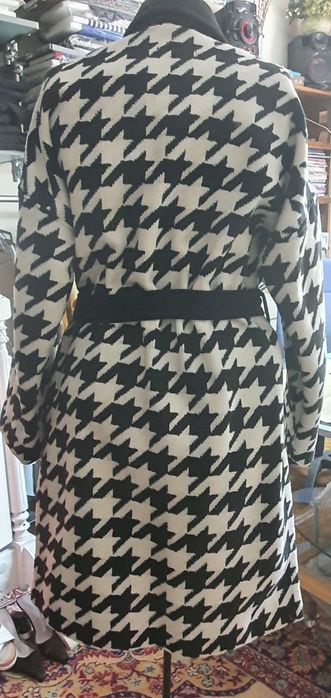 Продам новое пальто