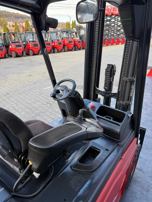 Electrostivuitor Linde E25L-01, An 2017, 2.5 tone, Catarg triplex