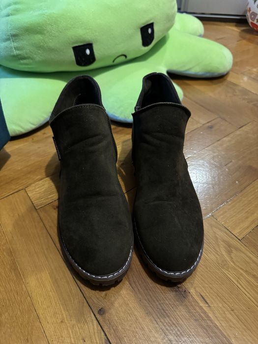 Ghete de dama marimea 39