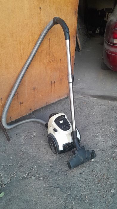 Продам пылесос бу Bosch